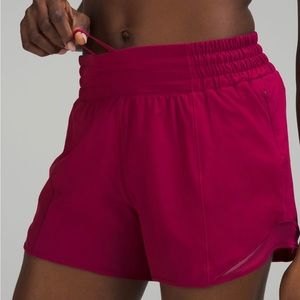 Lululemon Hotty Hot HR Short 4"Lined